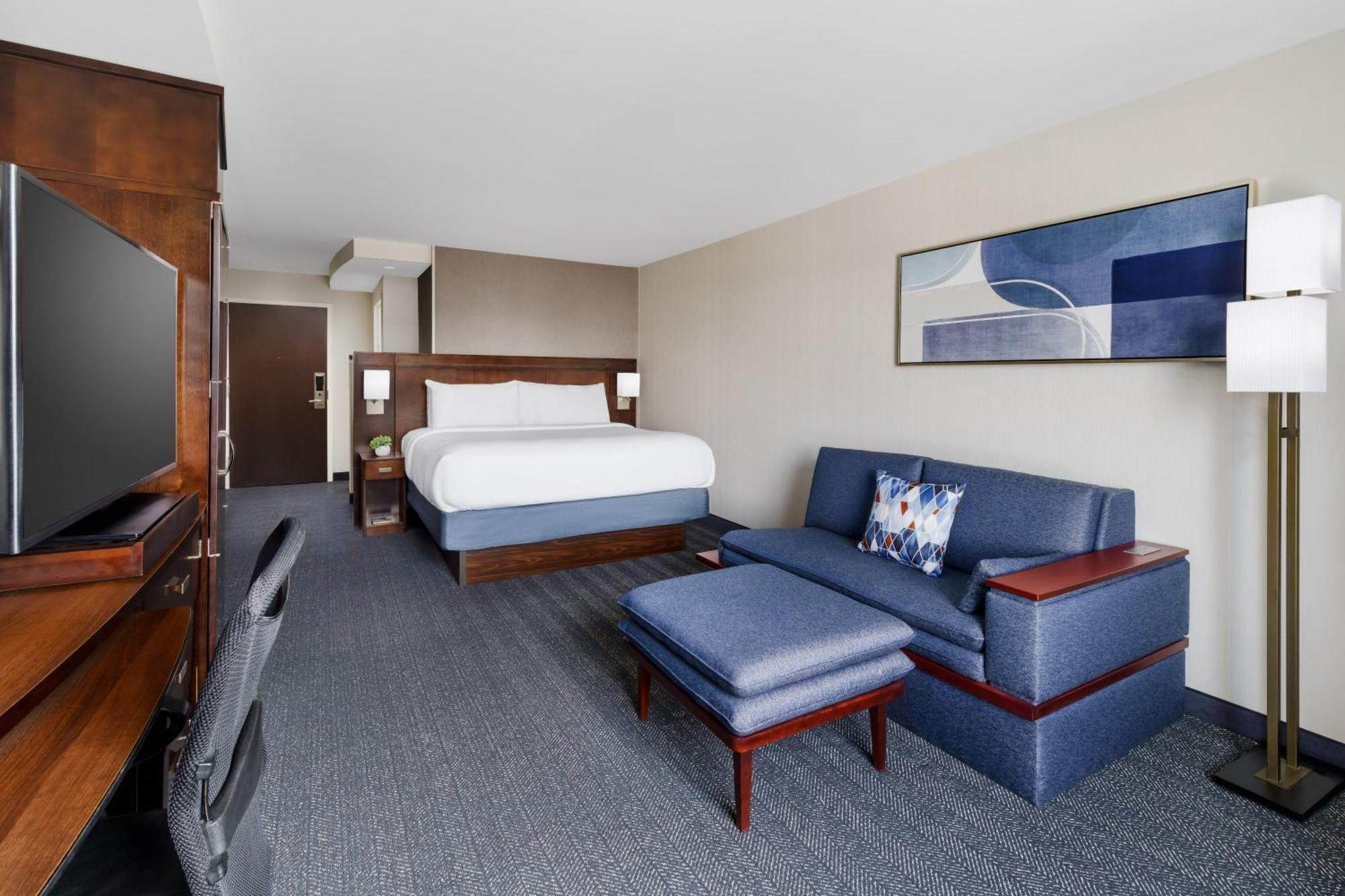 Courtyard Keene Downtown Экстерьер фото