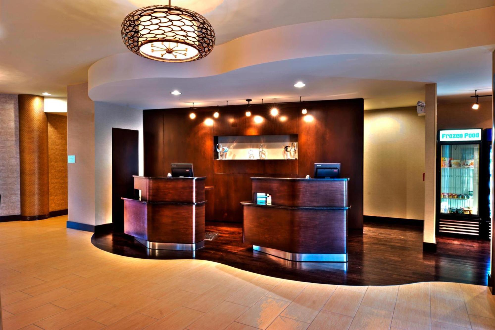 Courtyard Keene Downtown Экстерьер фото