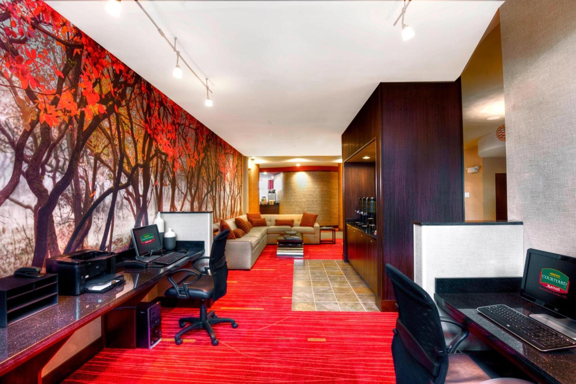 Courtyard Keene Downtown Экстерьер фото