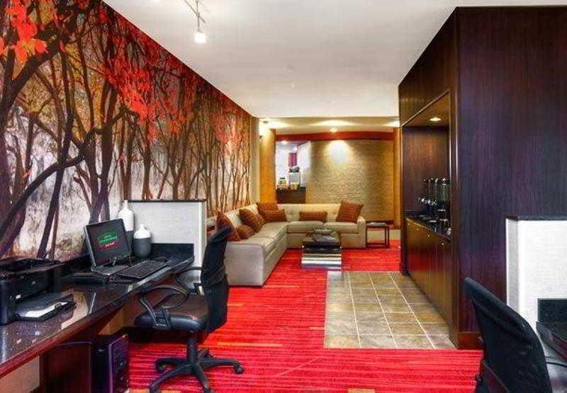 Courtyard Keene Downtown Экстерьер фото