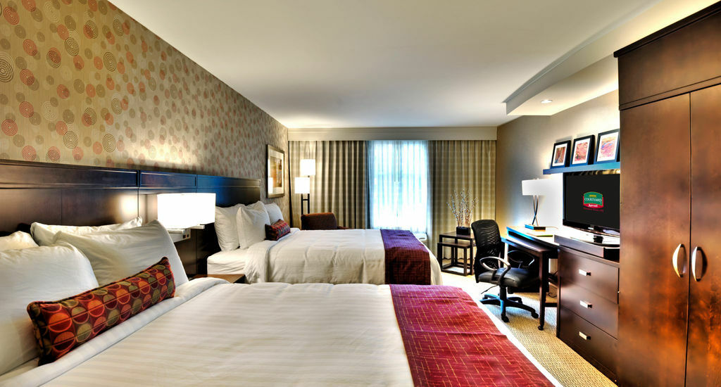 Courtyard Keene Downtown Экстерьер фото
